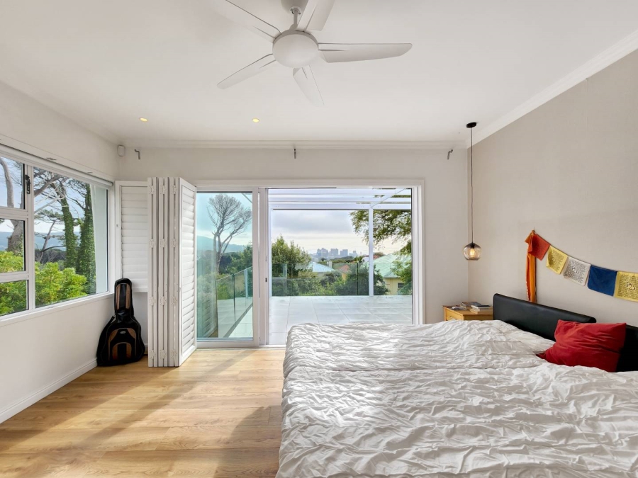 To Let 5 Bedroom Property for Rent in Vredehoek Western Cape